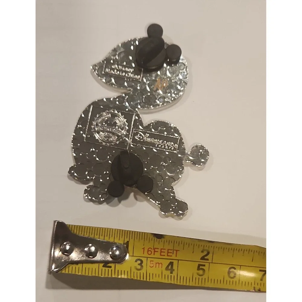 Disney Alice in‎ Wonderland Cheshire Cat Christmas Santa Hat AP Artist Proof Pin